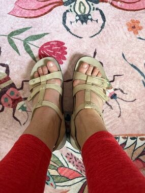 SAS Women's Beige Strappy Comfort Sandals